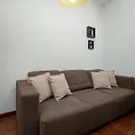아파트 Tasteful Near The Center In By Renters