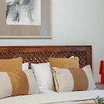 Tasteful Near The Center In By Renters *