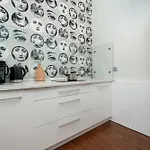 شقة Tasteful Near The Center In By Renters بوزنان