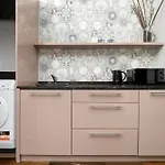 Tasteful Near The Center In By Renters