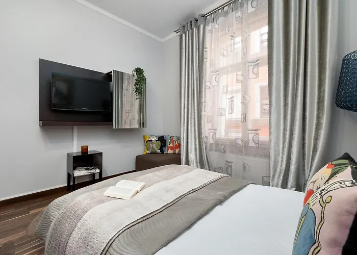 Apartment Tasteful Near The Center In By Renters Poznan